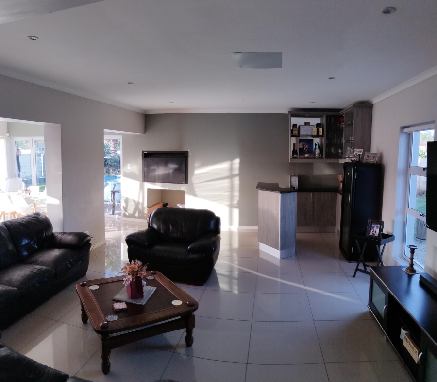 3 Bedroom Property for Sale in Windsor Park Eastern Cape
